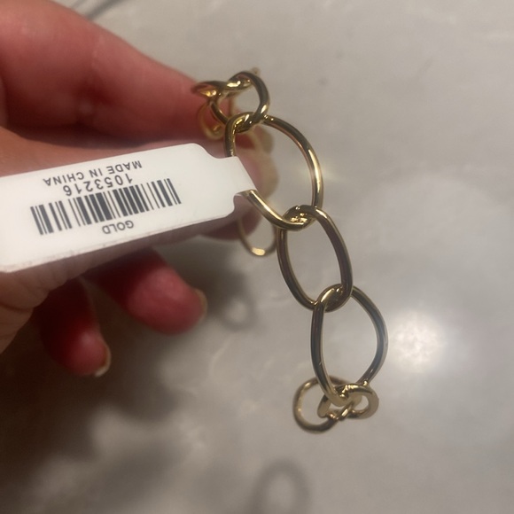 Francesca’s goldtone open cuff link bracelet. NWT. - Picture 2 of 5